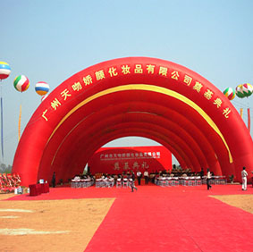 全红充气拱门